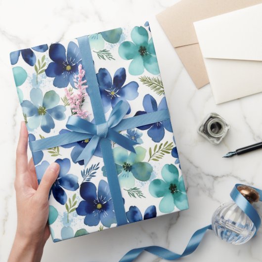 Ocean Blue Tulip Waves Geschenkpapier (Schenken)