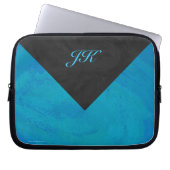 Ocean Blue und Black Monogram Laptopschutzhülle (Vorderseite)