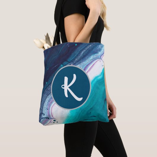 Ocean Blues Abstrakt Monogram Tasche (Von Nahem)