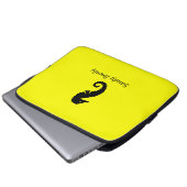 Ocean Glow_Black-on-Yellow Seepferd_personalisiert Laptopschutzhülle (Vorne Knopf)