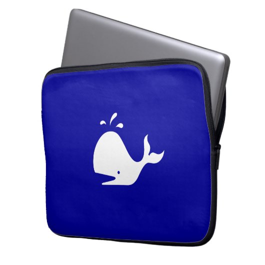 Ocean Glow_White-on-Blue Whale Laptopschutzhülle (Vorderseite Links)