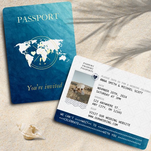 Ocean & Gold Passport Hochzeit in Urlaubsort Foto Folieneinladung