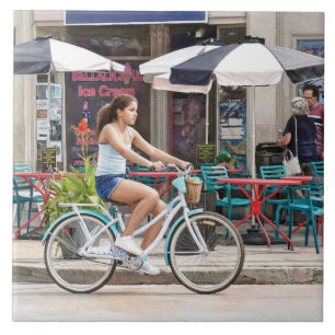 Ocean Grove NJ – Radfahren entlang der Main Avenue Fliese