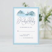 Ocean Mountain Lighthouse Light Blue Wedding RSVP Karte (Stehend Vorderseite)