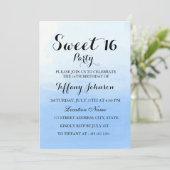 Ocean Sky Blue Ombre Pastel Sweet 16 Einladung (Stehend Vorderseite)