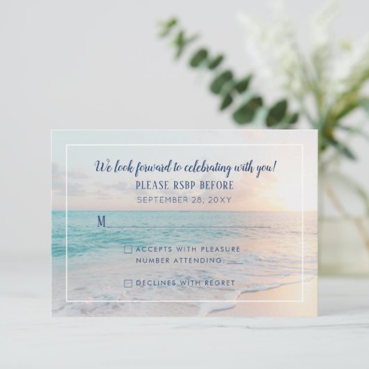 Ocean Sunset Beach Hochzeitsbild RSVP Karte (Stehend Vorderseite)