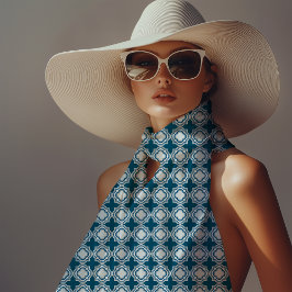 Ocean Symmetry Quatrefoil Chiffon Schal