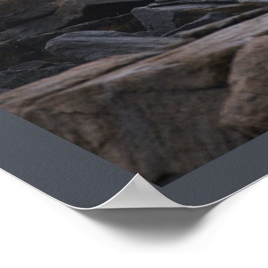 Ocean Waves Crashing Rocks Poster (Ecke)