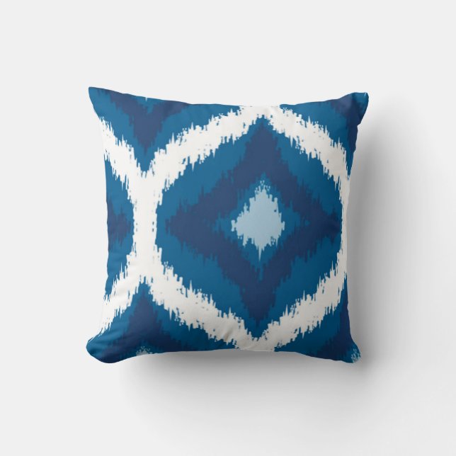 Ocean Waves Ikat Pattern Throw Pillow Kissen (Vorderseite)