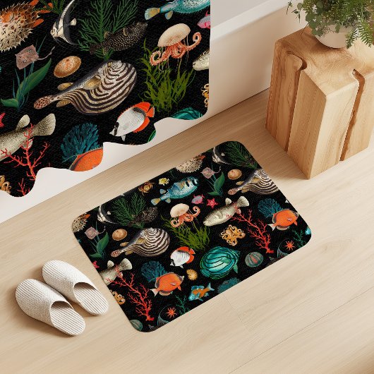 Oceania Colorful Fishes on Black Background Badematte