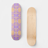 Oceanic Bloom: Lila Wave Harmony / Stilvolle Kunst Skateboard (Vorderseite)