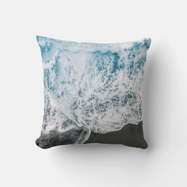 Oceanic Serenity Beach Water Pillow Kissen (Vorderseite)