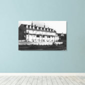 Oceanlake, Oregon Aussicht auf das Dorchester Inn Leinwanddruck (Insitu (Holzboden))