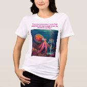 "Ocean's Silent Captive" - Octopus Portrait Tri-Blend Shirt (Vorderseite)