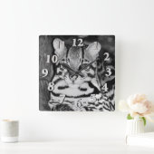 Ocelot in der Ruhe Quadratische Wanduhr (Zuhause)