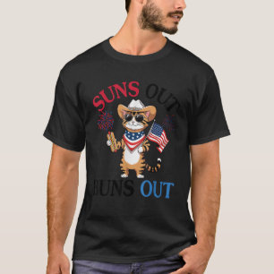 Ocicat Chat mit Hotdog-Feuerwerk - US-Flagge macht T-Shirt