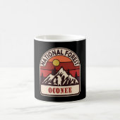 Oconee National Forest � Geheimnisse der Wildnis Kaffeetasse (Mittel)