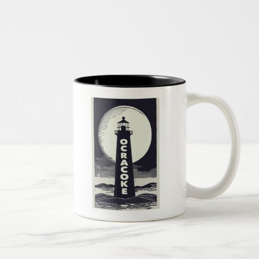 Ocracoke Lighthouse North Carolina Moon Zweifarbige Tasse (Rechts)