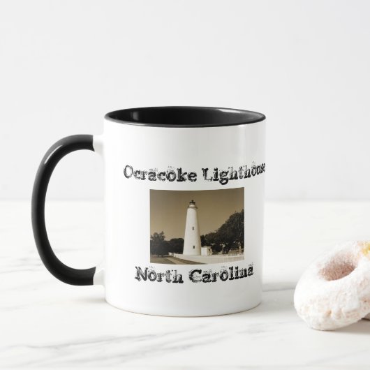 Ocracoke Lighthouse Tasse (Mit Donut)