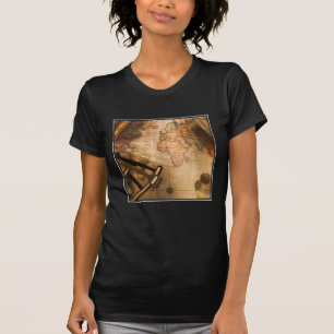 Octant, Kompass und Teleskop auf Seekarte T-Shirt