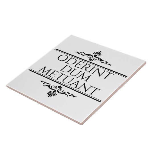 Oderint Dum Metuant Fliese (Seite)
