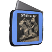 "off to work" - Notebook-Sieb Laptopschutzhülle (Vorne Rechts)