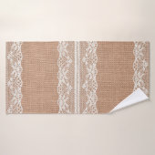 Off-White Lace auf Brown Burlap Texture Badehandtuch (Badehandtuch)