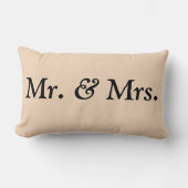 Off White Mr. Wedding Accent Pillow Lendenkissen (Vorderseite)
