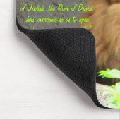 Offenbarung 5:4-5 mit männlicher Löwe Mousepad (Ecke)