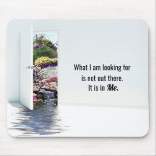 Offene Tür im Garten Mousepad