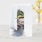 Offene weiße Tür mit Wasserfüllungen Karte (Gelbe Blume)