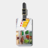 Offener Kühlschrank mit Essen Gepäckanhänger (Vorderseite vertikal)