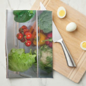 Offener Kühlschrank mit Essen Küchentuch (Viertel Falte)