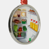 Offener Kühlschrank mit Essen Silbernes Ornament (Rechts)