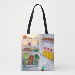 Offener Kühlschrank mit Essen Tasche