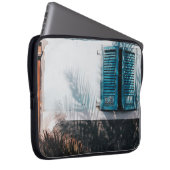 ÖFFENTLICHE BLUE LOUVERED WINDOWS LAPTOPSCHUTZHÜLLE (Vorne Rechts)
