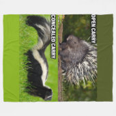 ÖFFENTLICHE KARRIE vs. VERBREITETE KARRIE Fleecedecke (Vorderseite (Horizontal))