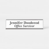 Office Survivor White Schreibtischnamensplakette (Vorderseite )