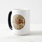 Official Member: Hot Cocoa & Therapy Squad Verwandlungstasse (Vorderseite Links)