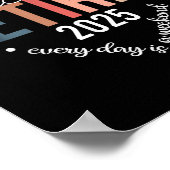 Offiziell erschöpft 2025 Shirt für Frauen Poster (Ecke)