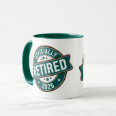 Offiziell im Ruhestand 2025 Tasse (Vorderseite Links)