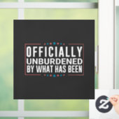 Offiziell unbelastet durch das, was Trump war Fensteraufkleber (Zuhause)