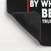 Offiziell unbelastet durch Trump 2024 Mousepad (Ecke)