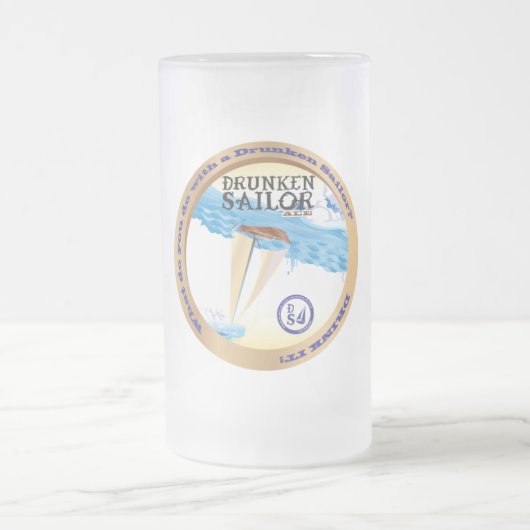 Offizieller betrunkener Seemann, der Stein trinkt Mattglas Bierglas (Mittel)