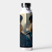 Offizier Capybara: FriedensBehalt, Trinkflasche (Links)