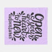 Öffnen Sie Ihr Herz zu den neuen Abenteuern Fleecedecke (Vorderseite (Horizontal))