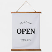 Öffnungszeiten: Moderne Schwarz & Grau Geschäftsze Wandteppich Mit Holzrahmen (Vorderseite)