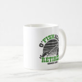 Ofishaltig erschöpfte Fischerei Ruhestand Geschenk Kaffeetasse (VorderseiteRechts)