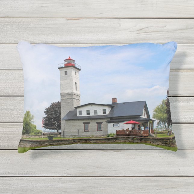 Ogdensburg Harbour Lighthouse, NY Accent Pillow Kissen Für Draußen (Vorderseite)