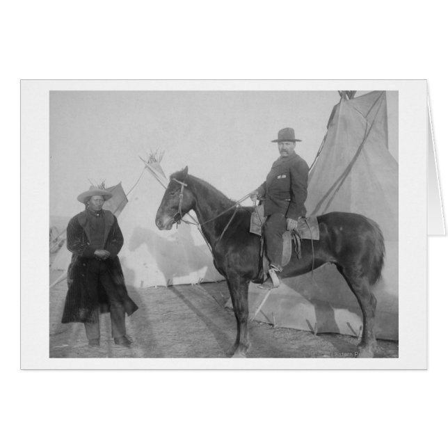 Oglala Chef "Rocky Bear" mit White (Vorderseite (Horizontal))